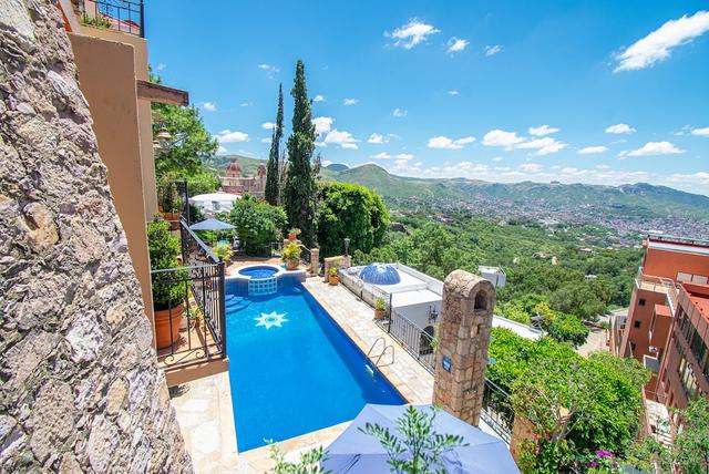 كاسا إيستريلا فالينثيانا هوتل بوتيك