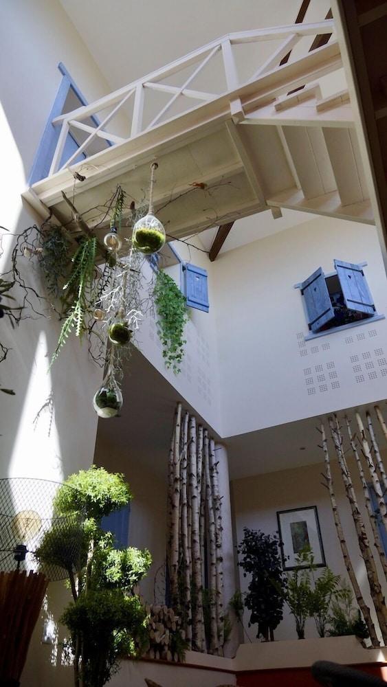 لا فيلانيل شامبر دوت إي إنستتيوت بين إيتر