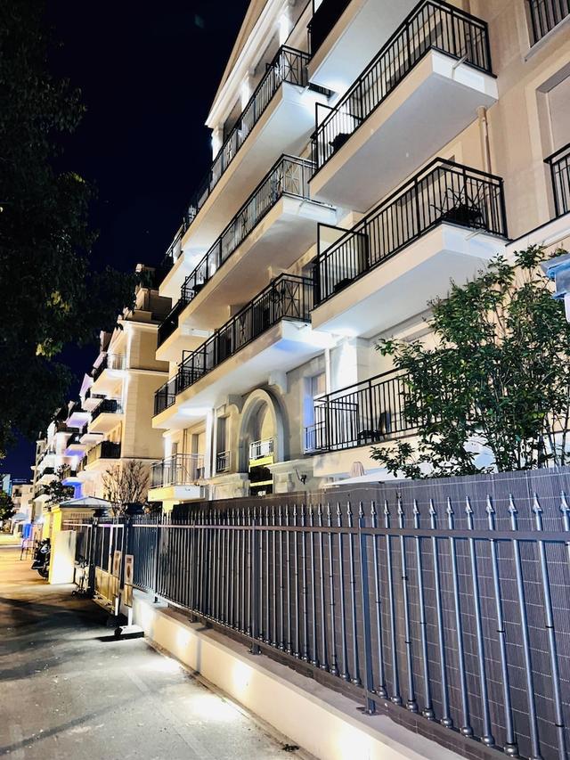 156 أفاي باستر بي 1