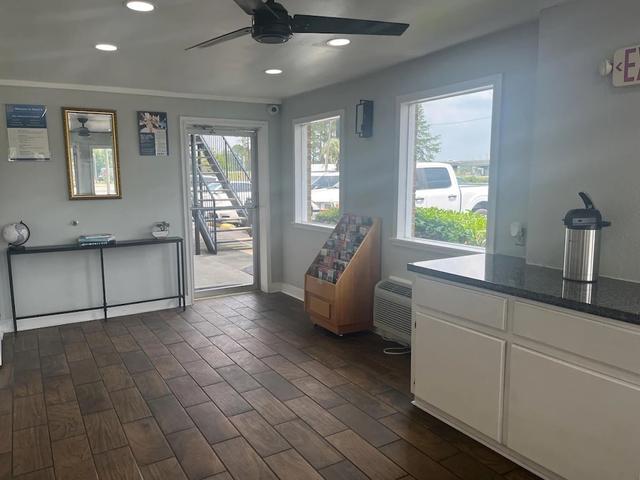 موتل 6 سانت جرورجر،اس اوساين ر آي-95