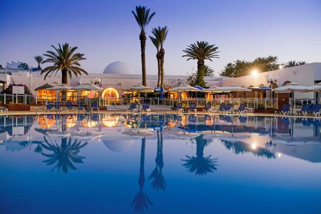 شمس هوليداي فيليدج آند أكوا بارك