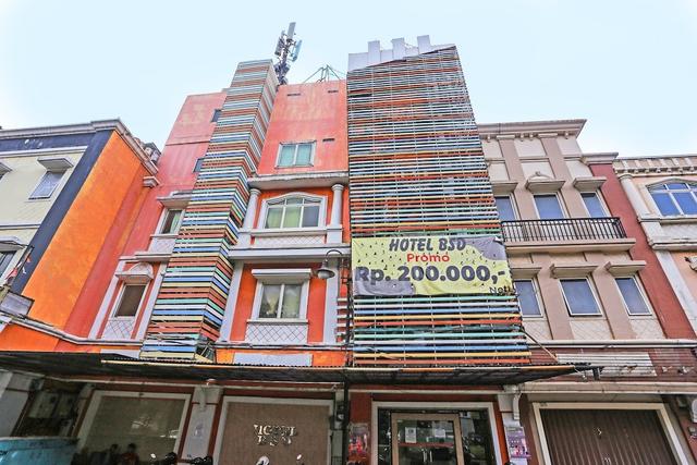 Super OYO 92672 Hotel Bsd