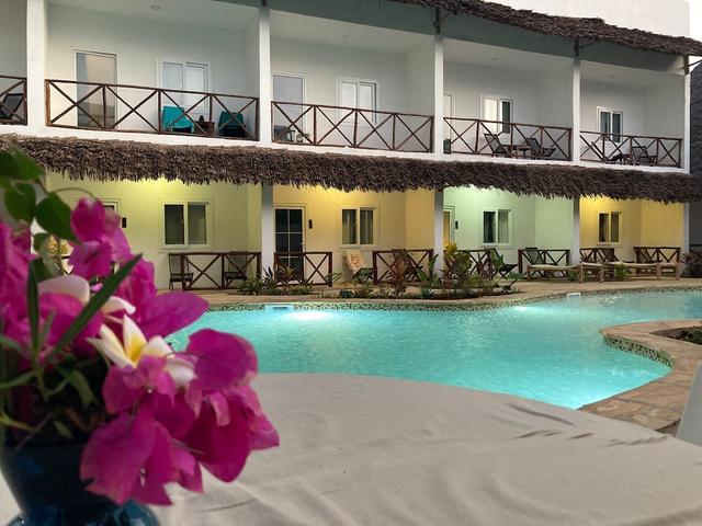 كيباندا لودج آند ريستورانت