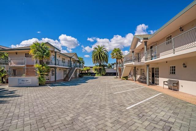 سيلفر فيرن روتوروا سويتس آند سبا