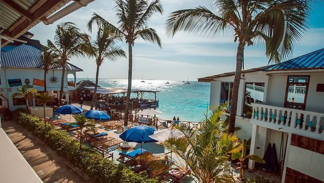 زينوبيا بيتش ريزورت