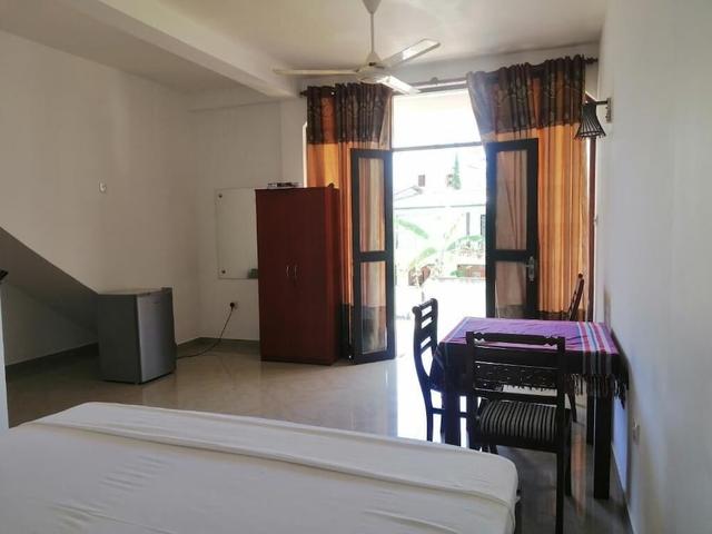 بيلوجا ساندز بيتش