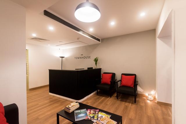 OYO Townhouse 011 Esplanade