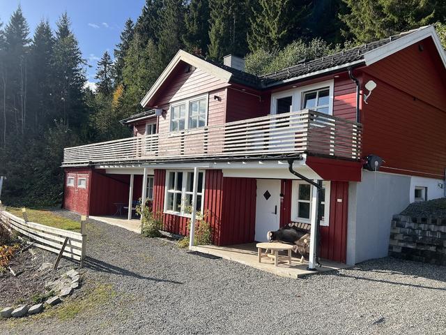 كومفورتابل فيلا إن ليلي هامر