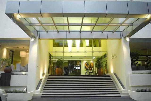 ذا جيراي هوتل ألور ستار