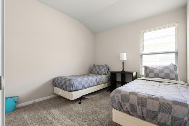 تشارمينج 4 درومس باشاس باكيارد إن هوتو