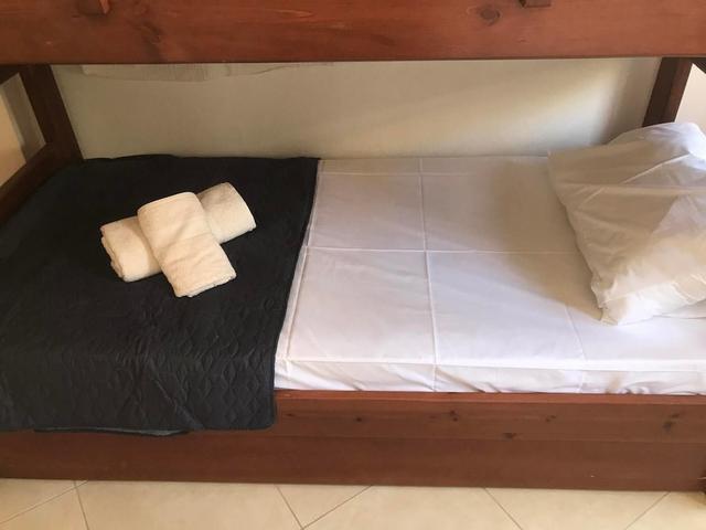 ستيليوس ميليتا أبارتمنت إن تريس إكليزيز