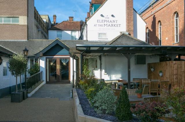 ذا إليفانت آت ذا ماركيت