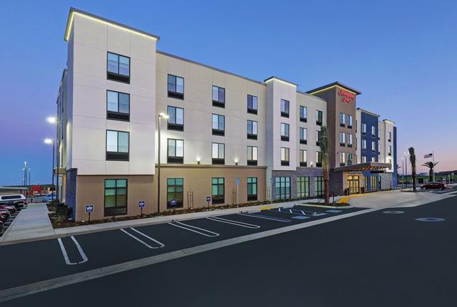 هامتون إن باترسون