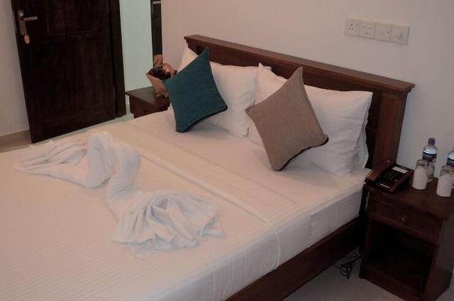 ديوز وايت هاوس