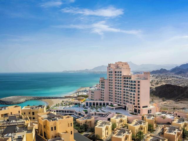 Fairmont Fujairah Beach Resort