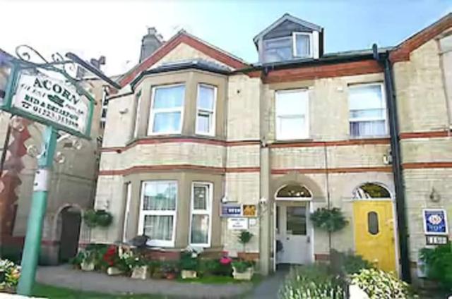 أكورن جيستهاوس