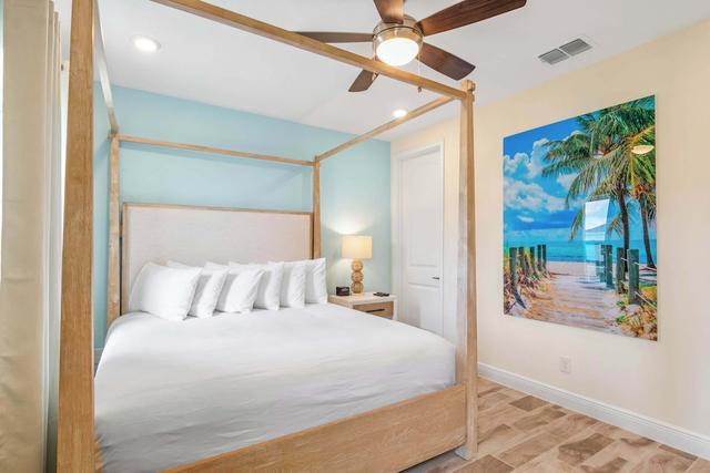 توركواز بريز كلوس تو ديسني