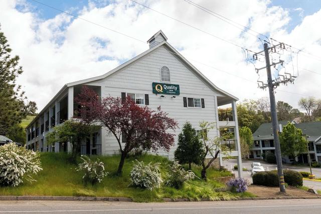 كواليتي إن يوسمايت فالي جيت واي