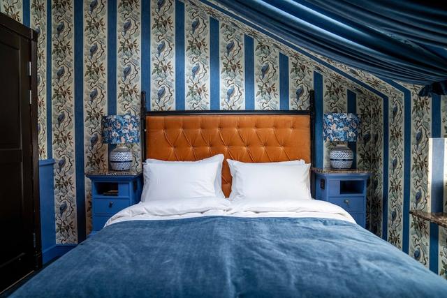 تشارمانتي سكوستريديت أوتل