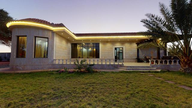Comfy Chalet with Comfortable and Simple Furniture | 882