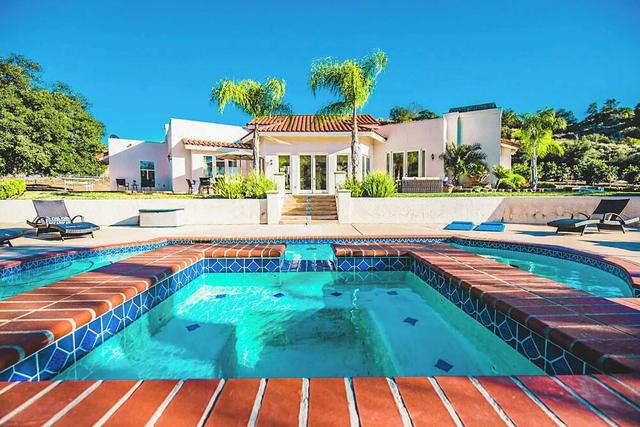 جريبفاين باي أفانتستاي سيكلودد 5 د روم يلا 4 أكريس أوف فاينياردز آند أفو جروفس!