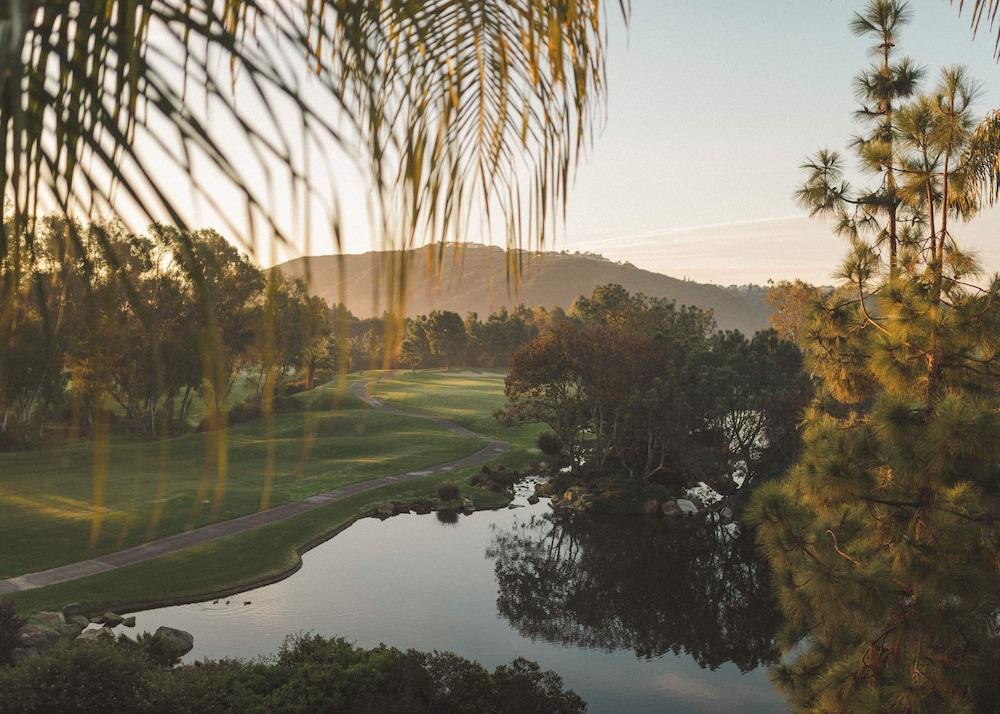 فور سيزونز ريزدانس كلوب أفيرا، نورث سان