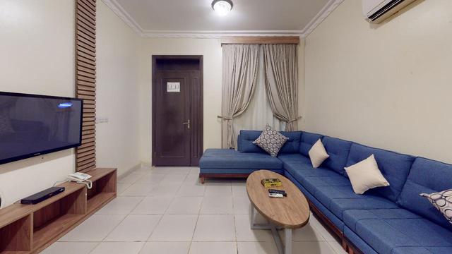 Comfy Chalet with Comfortable and Simple Furniture | 2039