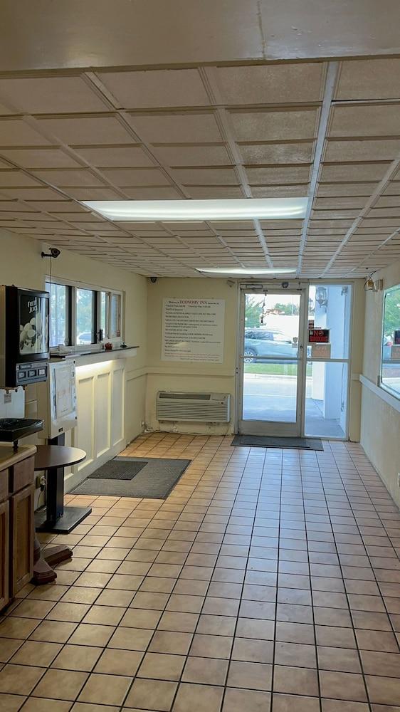 إكونومي إن أوف جرينفيلل،لورلولي