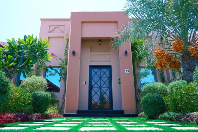 Jaw Resort & Spa