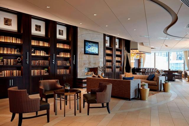 إيثاكا ماريوت داونتاون أون ذي كامنز