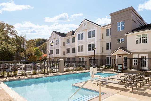 ريزيدنس إن باي ماريوت بليزنتون