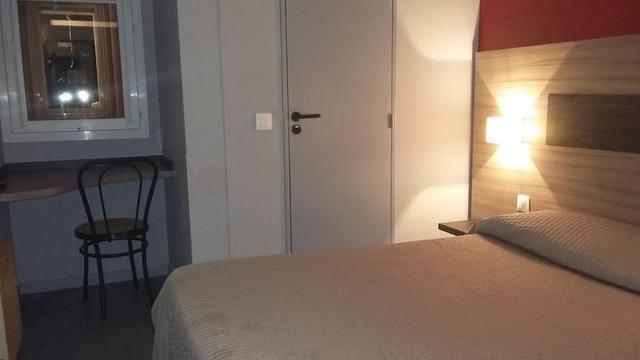 هوتل دو تريانجل