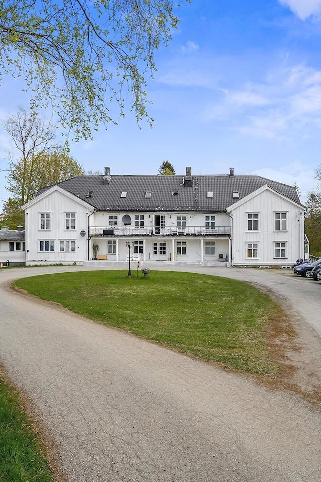 هيريجاردشوسيت ايس