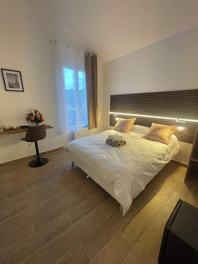 هوتل دو بارك كانال