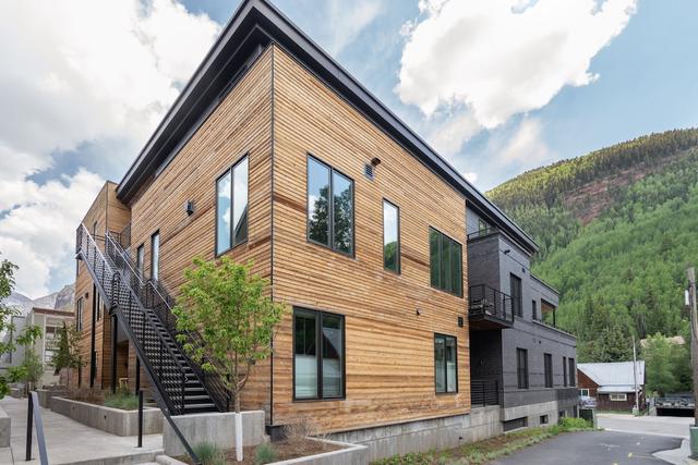 سان خوان 103 آت ترانسفر باي إكسيبشيونال ستايز