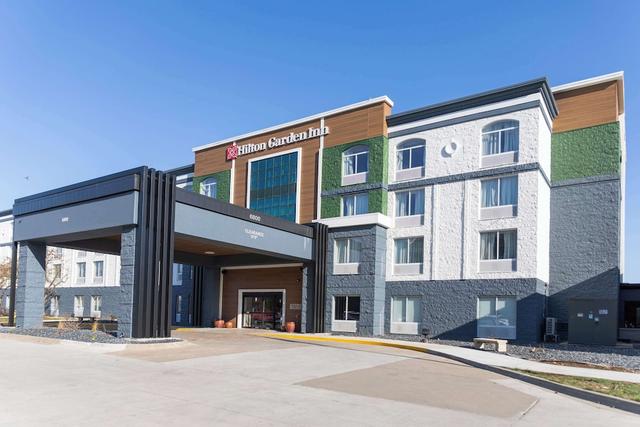 هيلتون جاردن إن ديز موينز إيربورت