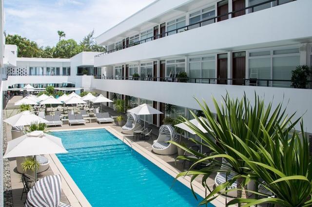 كوست بوراكاي