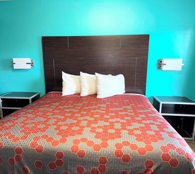 يورو إن آند سويتس سليديل