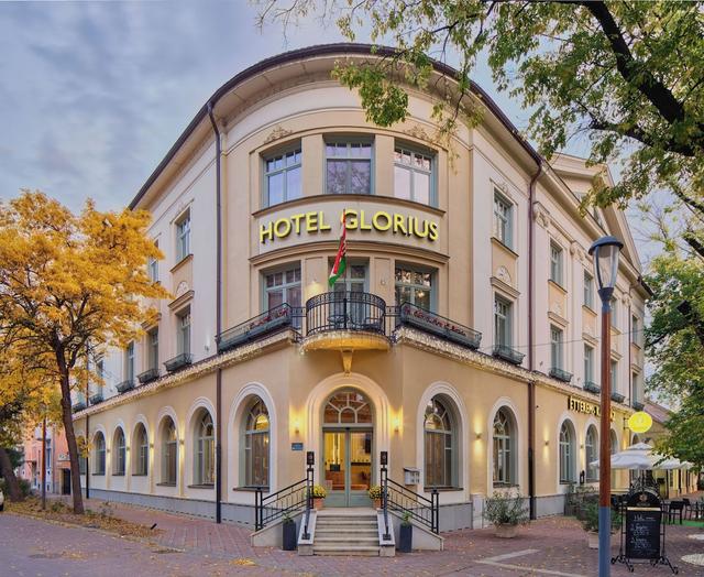 غراند هوتيل غلوريوس