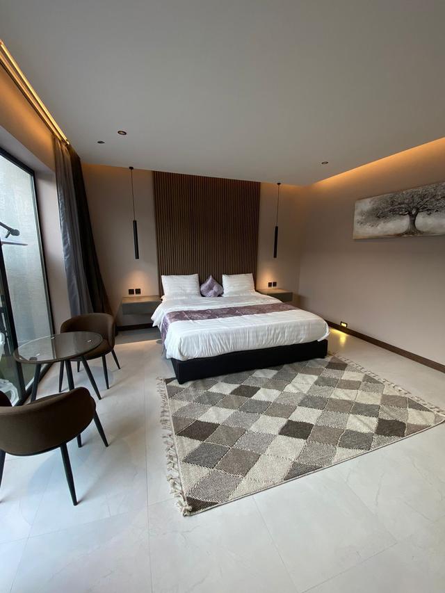 Attractive Chalet with Comfortable and Simple Furniture | 2422