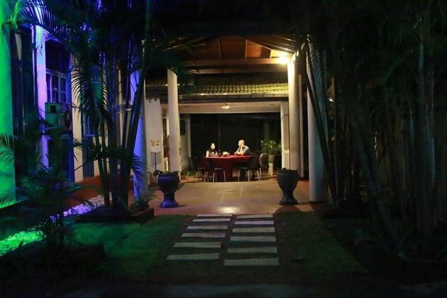 أواسيز وادووا