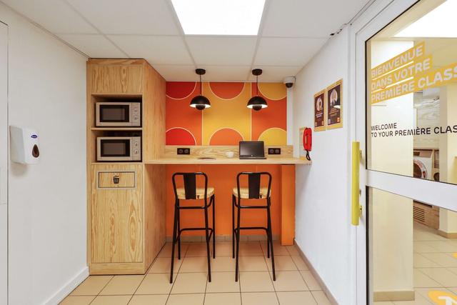 بريميير كلاس ليل سود - إنين بومون