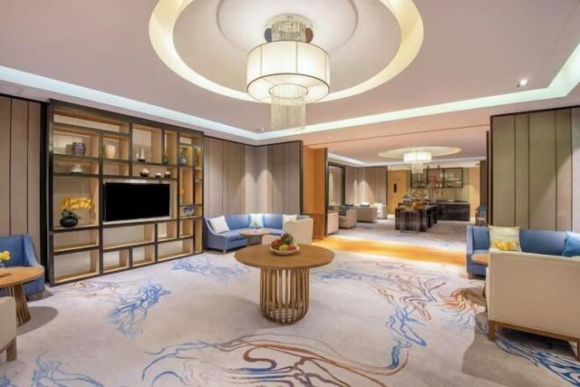 Happy Holiday Hotel (Zhongshan Shiyan Daxin Xinduhui Branch)