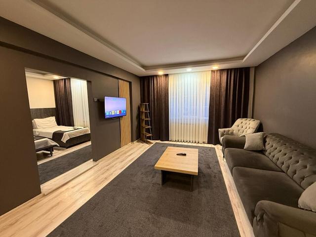 هوم سويت أبارت أوتل