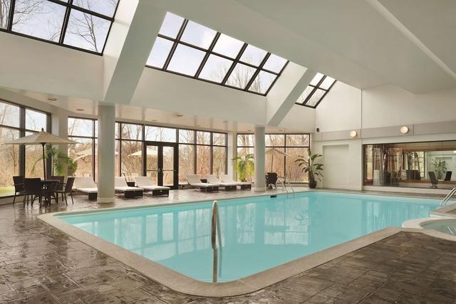 Hilton East Brunswick Hotel & Executive Meeting Center