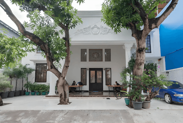 فاميلى هومستاى شياريا سيريبون ريد بارتنر