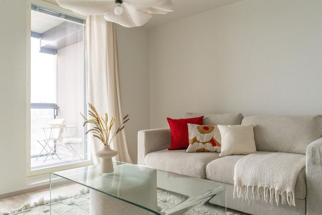 1 بد وٕي 1تث اتفلور ويذ بالكوني