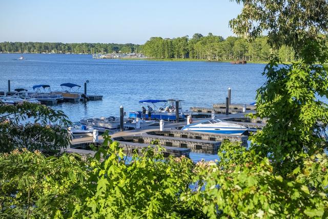 ريفرز ريست مارينا آند ريزورت