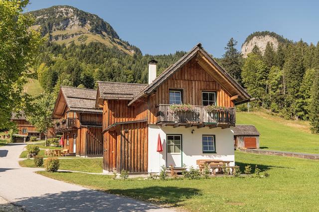 ألبن باركس هاجن لودج ألتوزي