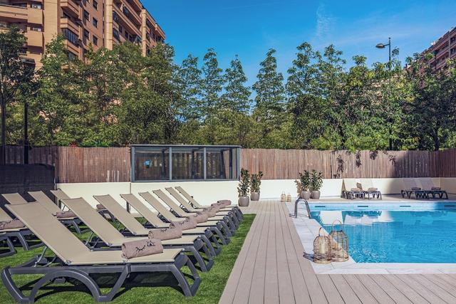 إنسايد باي ميليا فالنسيا أوشيانيك